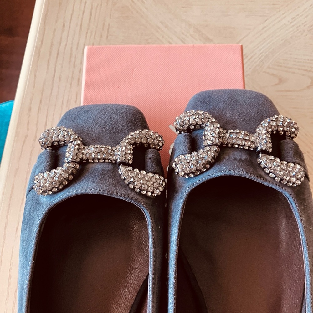 Beautiful flats. Purchased in Spain. Sz 39/ US 9. New with original box.